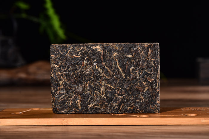 2004 Pasha Mountain Bamboo Leaf Raw Pu-erh Tea Brick | Yunnan Sourcing Tea Shop