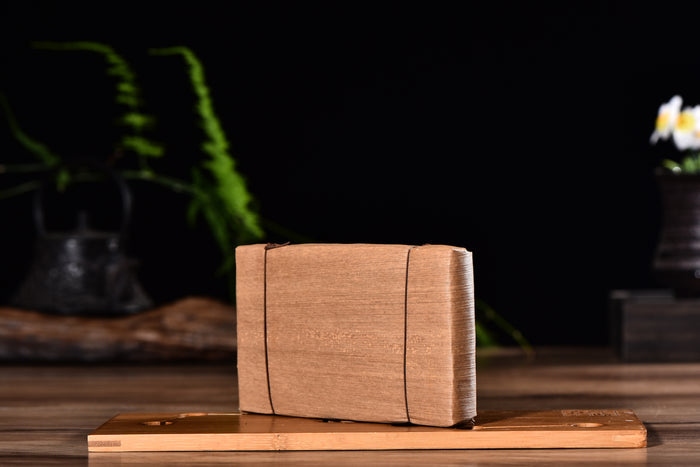 2004 Pasha Mountain Bamboo Leaf Raw Pu-erh Tea Brick | Yunnan Sourcing Tea Shop