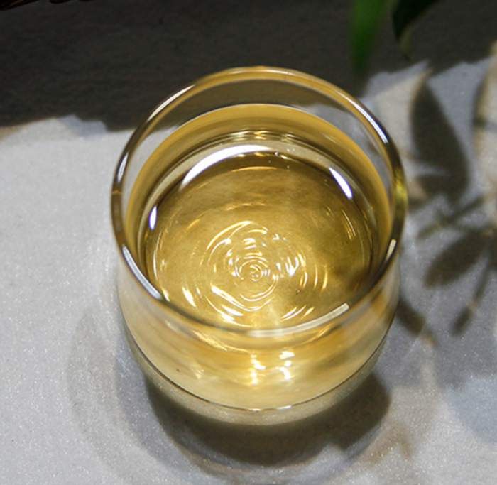 2017 Guan Zi Zai "Yi Wu Mountain" Raw Pu-erh Tea Cake | Yunnan Sourcing Tea Shop