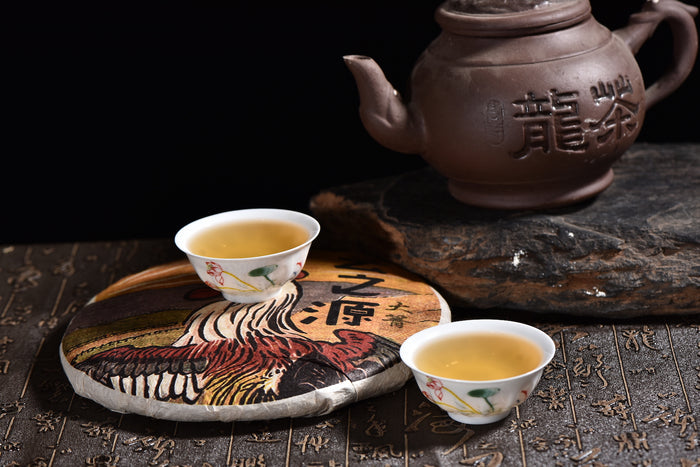 2017 Yunnan Sourcing "Autumn Da Qing Gu Shu" Raw Pu-erh Tea Cake | Yunnan Sourcing Tea Shop