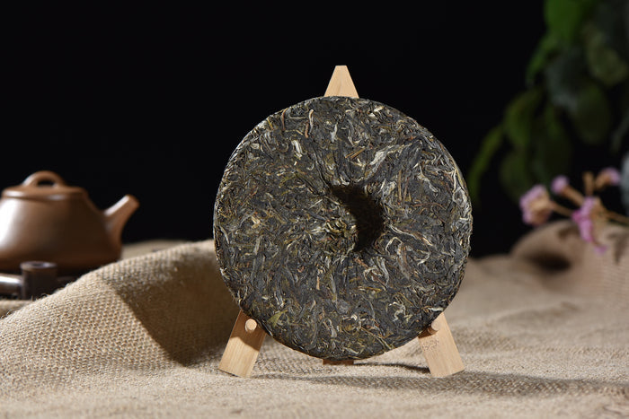 2018 Yunnan Sourcing "Xiang Chun Lin" Yi Wu Old Arbor Raw Pu-erh Tea Cake | Yunnan Sourcing Tea Shop