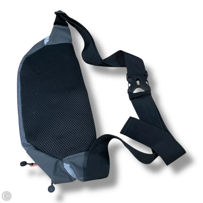 Belt Bag By Clothes Mentor, Size: Medium