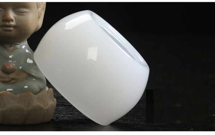 De Hua Jade Porcelain "Rounded" Yu Ci White Cup for Tea