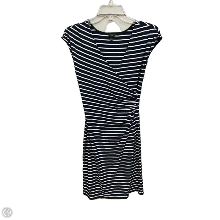 Dress Casual Short By Ann Taylor In Striped Pattern, Size: Xsp