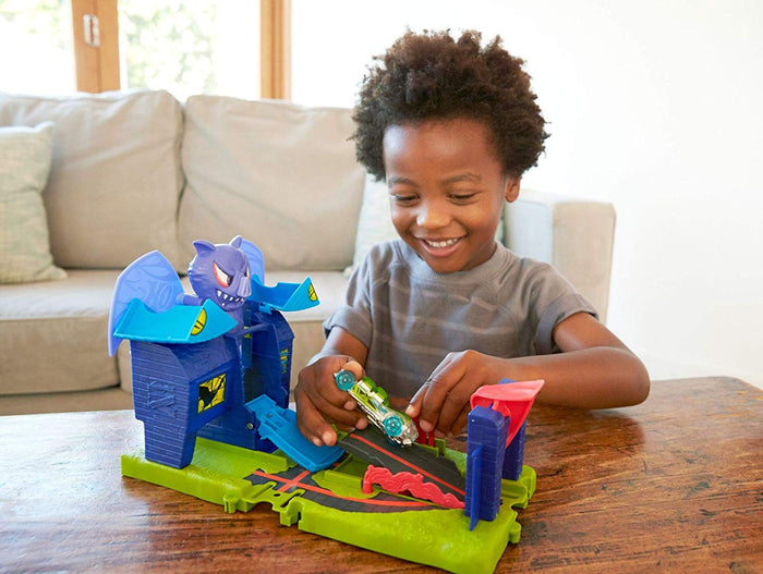 Hot Wheels City Bat Manor Attack Playset