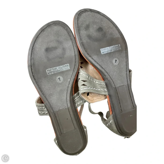 Sandals Flats By Report In Taupe, Size: 7