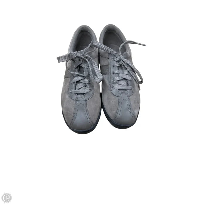 Shoes Sneakers By Easy Spirit In Brown, Size: 9