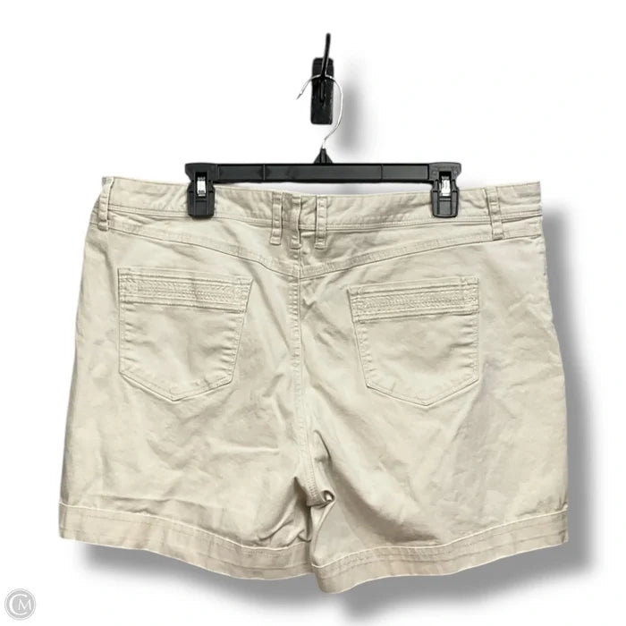 Shorts By Gloria Vanderbilt In Cream, Size: 16