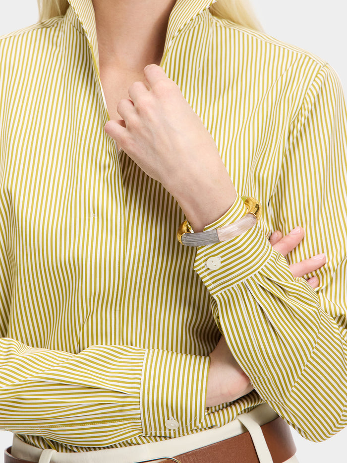 SIGNATURE: WITH A TWIST: FINAL SALE