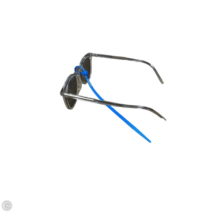 Sunglasses By Clothes Mentor, Size: