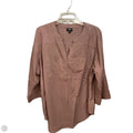 Top 3/4 Sleeve By Torrid In Taupe, Size: 1x
