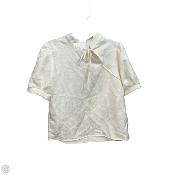 Top Short Sleeve By Clothes Mentor In Ivory, Size: Xxl