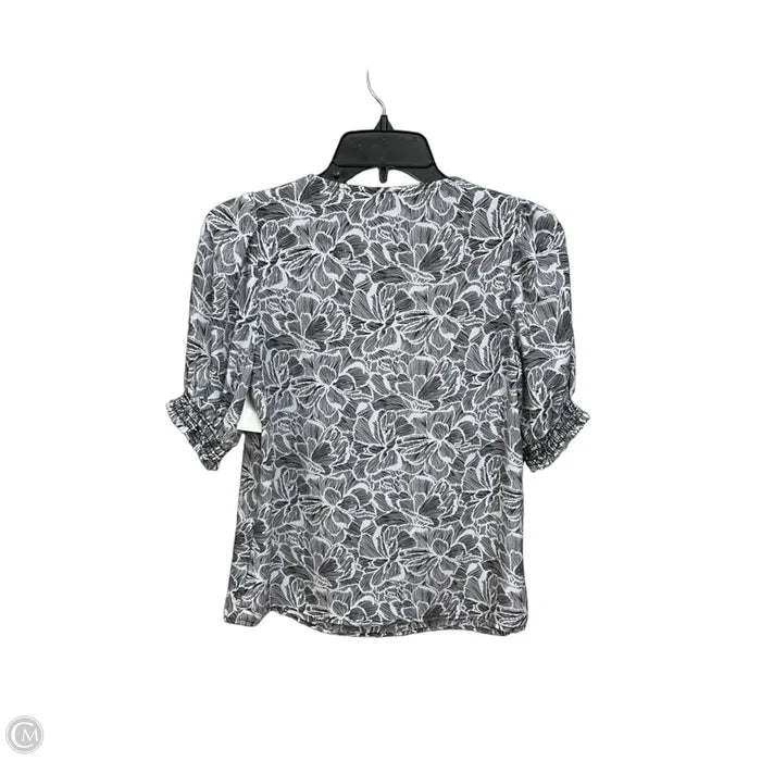 Top Short Sleeve By Evereve In Floral Print, Size: Xs