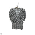 Top Short Sleeve By New York And Co In Geometric Pattern, Size: M