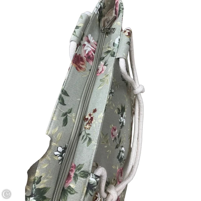 Tote By Clothes Mentor, Size: Medium