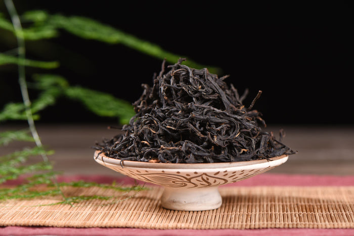 Yi Mei Ren Wu Liang Mountain Yunnan Black Tea | Yunnan Sourcing Tea Shop